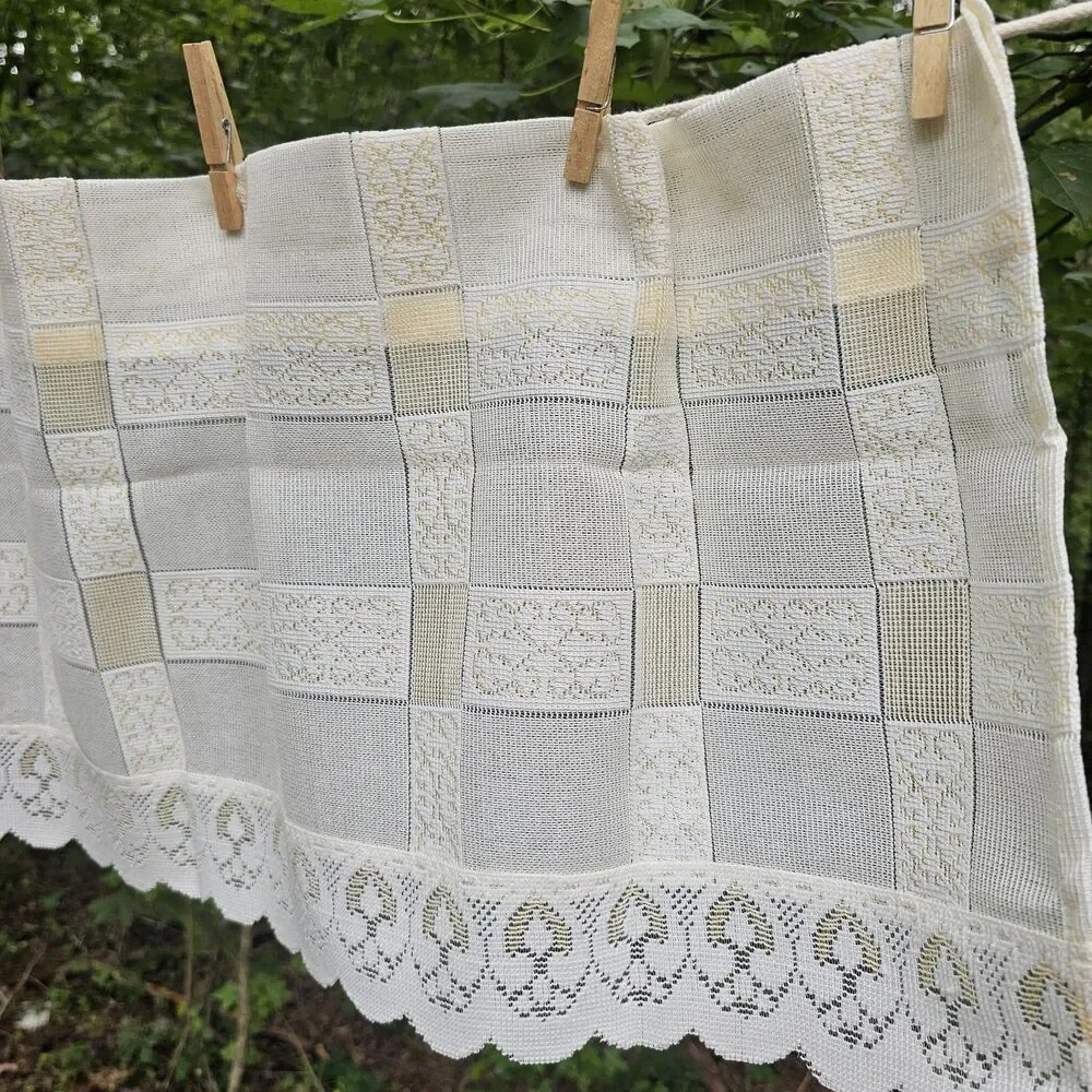 Vintage Cream & Butter Yellow Checkered Sheer Lace Valance - Cottage, Grannycore